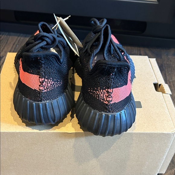 Yeezy Black and Red Boost 350 - Picture 3 of 4